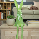 Dekofigur Hase beflockt aus Kunststoff Grün